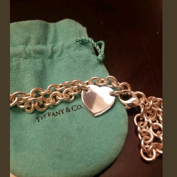 SOLD.. Tiffany & Co. Heart Tag Necklace Choker - Picture 4 of 5
